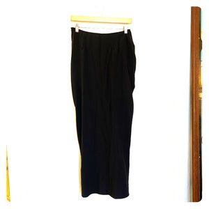 Hanna for La Journee Skirt